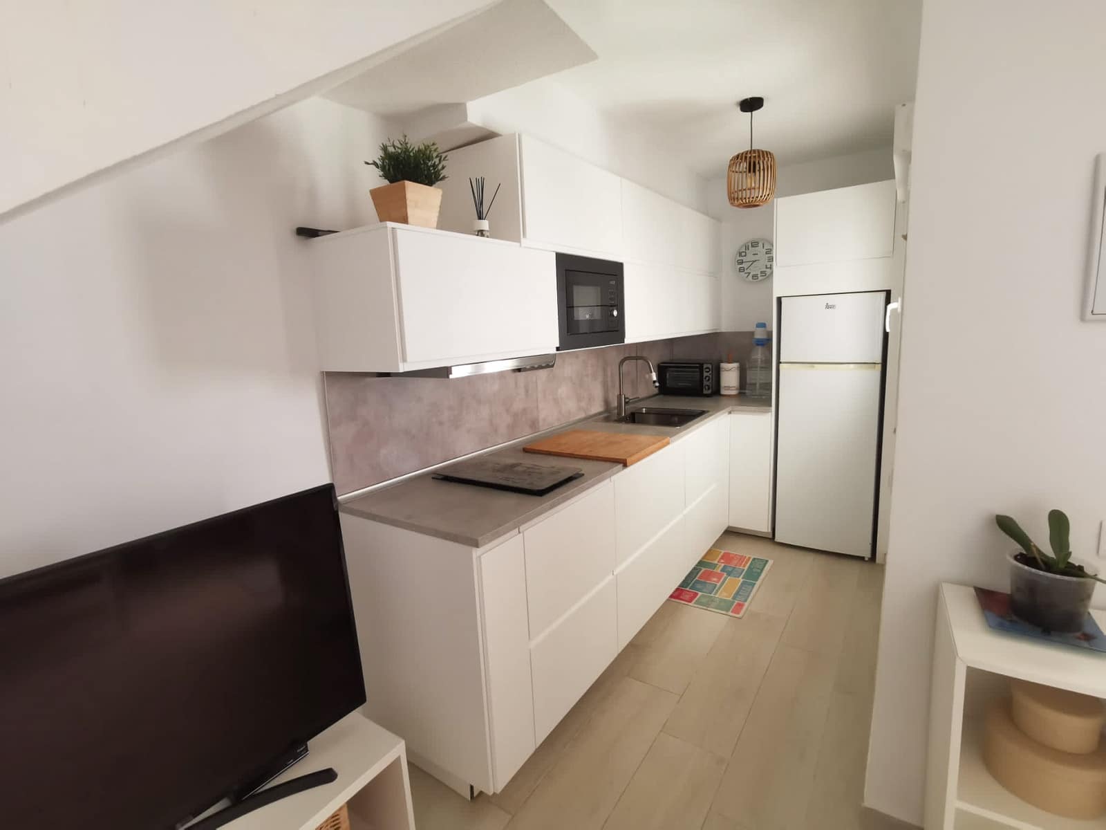 2 slaapkamer Halfvrijstaande villa te huur in Sonneland met zwembad - € 1.500 (Ref: 8994133)