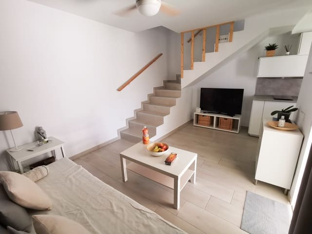 2 soveværelse Semi-Rækkehus til leje i Sonneland, San Bartolomé de Tirajana med swimmingpool - € 1.300 (Ref: 8994133)