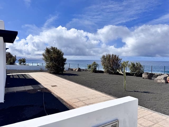 2 soveværelse Bungalow til salg i Playa Blanca, Yaiza med swimmingpool - € 275.000 (Ref: 8996308)