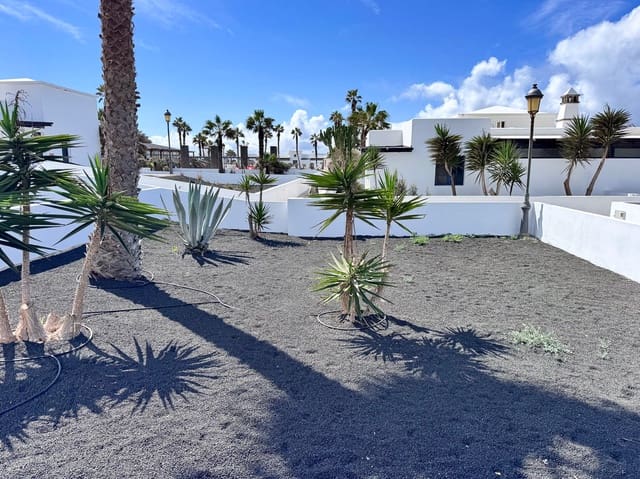 2 soveværelse Bungalow til salg i Playa Blanca, Yaiza med swimmingpool - € 275.000 (Ref: 8996308)