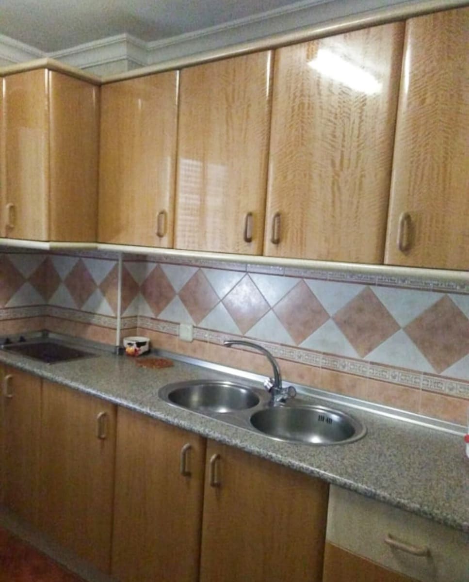 8 soveværelse Semi-Rækkehus til salg i Tolox - € 270.000 (Ref: 9008393)