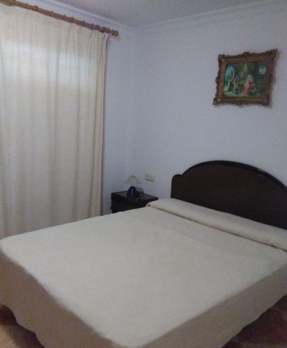 8 soveværelse Semi-Rækkehus til salg i Tolox - € 270.000 (Ref: 9008393)