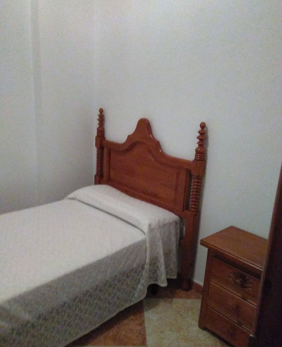 8 soveværelse Semi-Rækkehus til salg i Tolox - € 270.000 (Ref: 9008393)