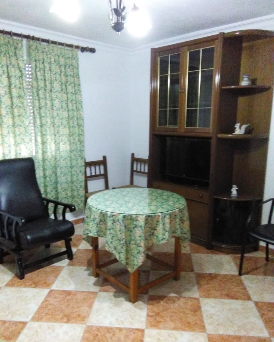 8 soveværelse Semi-Rækkehus til salg i Tolox - € 270.000 (Ref: 9008393)