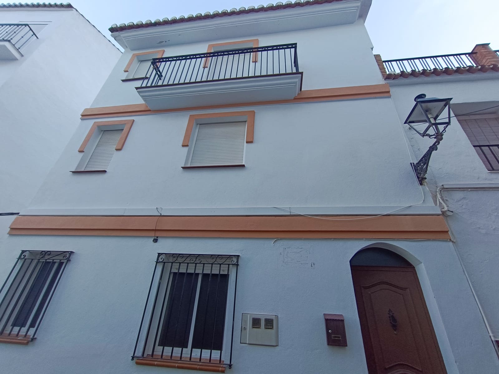 8 soveværelse Semi-Rækkehus til salg i Tolox - € 270.000 (Ref: 9008393)