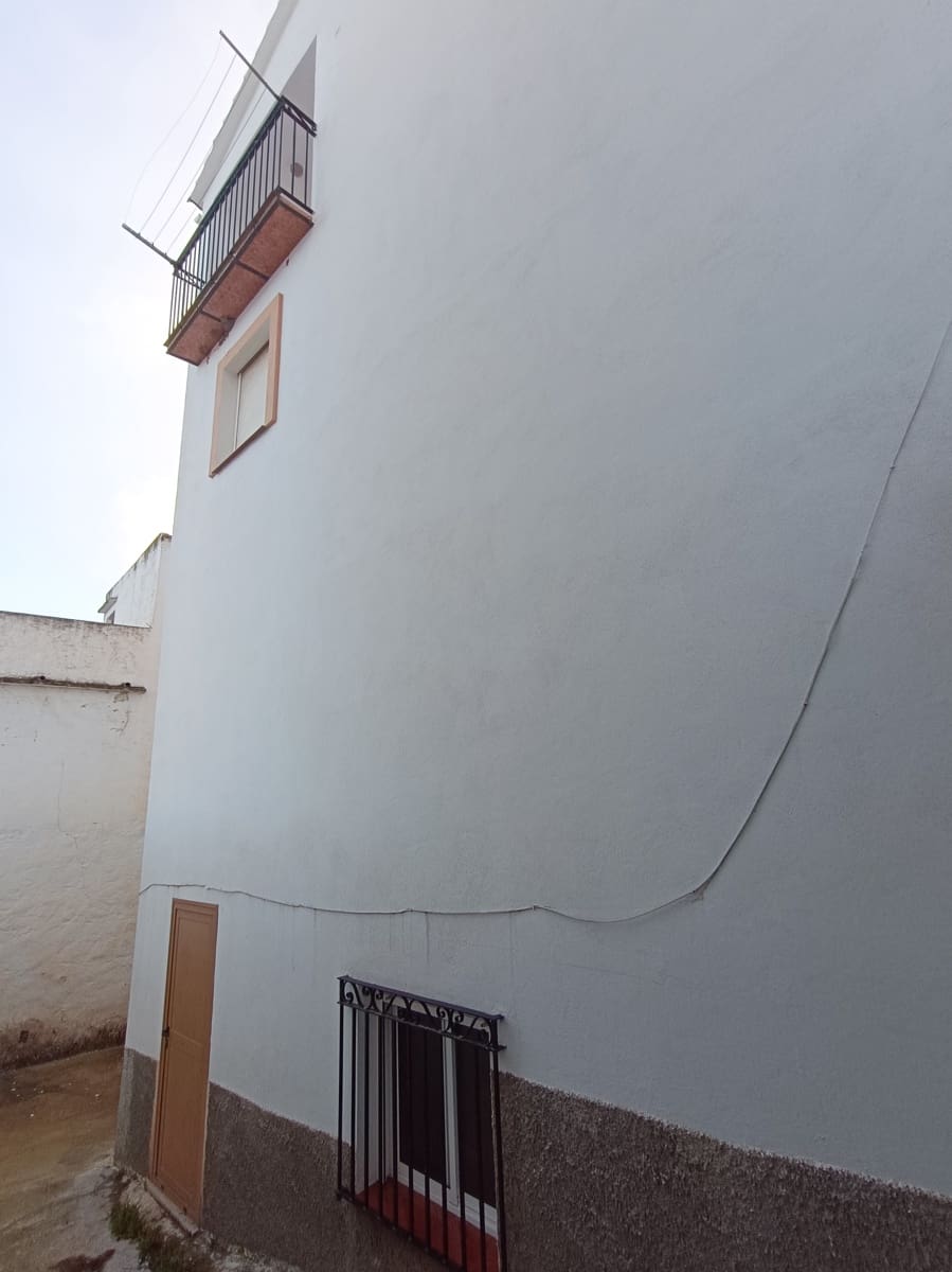 8 soveværelse Semi-Rækkehus til salg i Tolox - € 270.000 (Ref: 9008393)