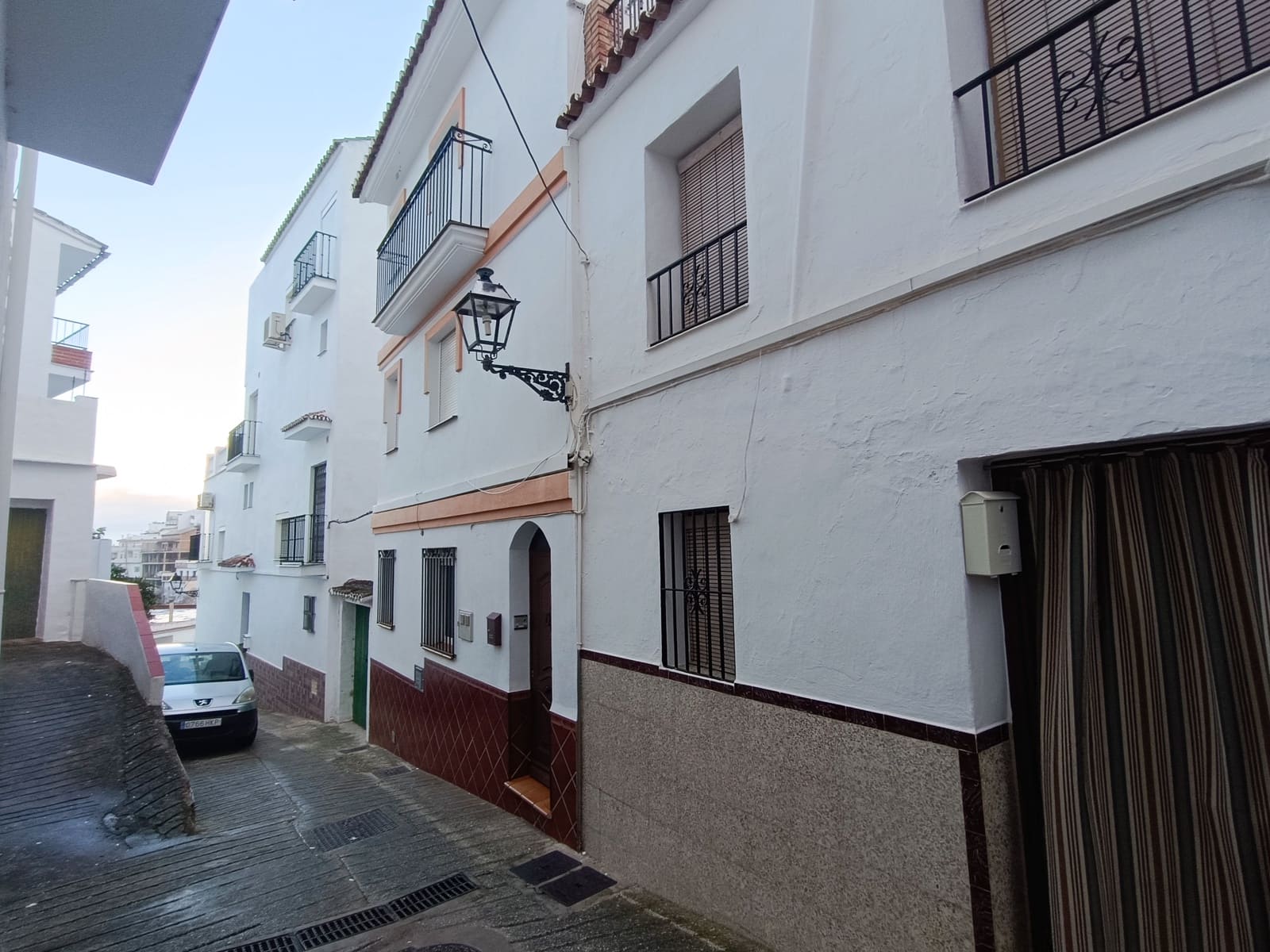 8 soveværelse Semi-Rækkehus til salg i Tolox - € 270.000 (Ref: 9008393)