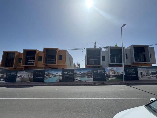 2 sypialnia Dom blizniak na sprzedaż w Meloneras, San Bartolomé de Tirajana z basenem garażem - 624 000 € (Ref: 9008678)