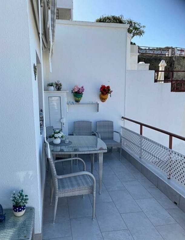 1 bedroom Apartment for sale in Puerto Rico with pool - € 212,000 (Ref: 9343089)