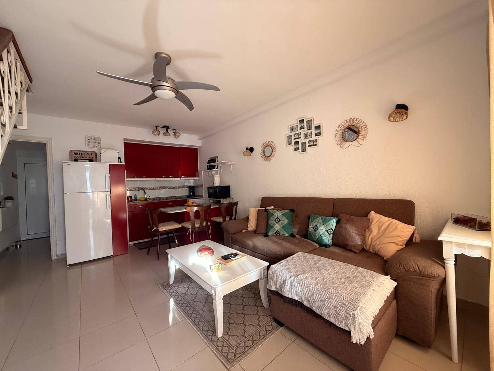 Apartamento de 2 habitaciones en Playa del Inglés en alquiler con piscina - 1.200 € (Ref: 9452474)