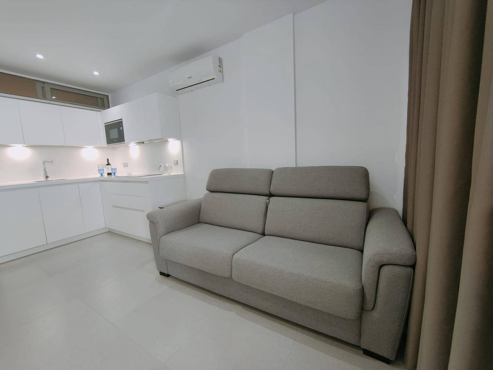Apartamento de 1 habitación en San Agustín en alquiler con piscina - 1.175 € (Ref: 9486600)