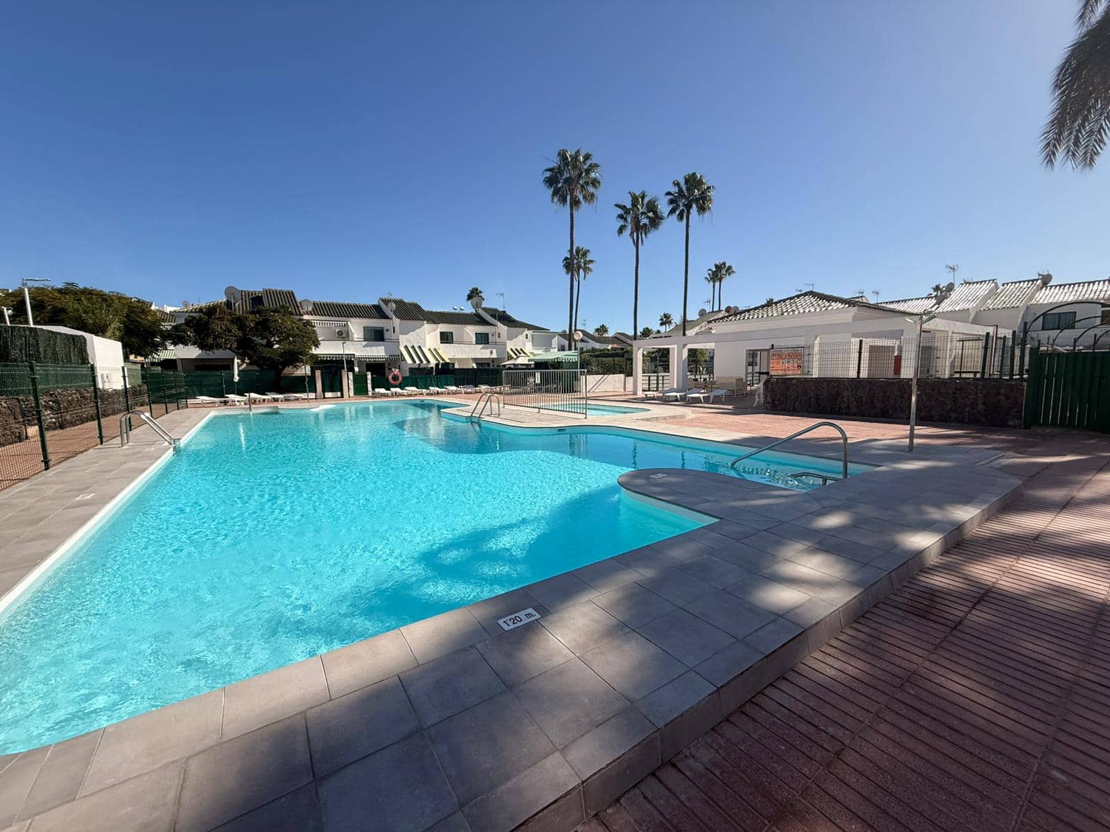 1 Zimmer Apartment zu vermieten in Sonneland mit Pool - 1.500 € (Ref: 9486601)