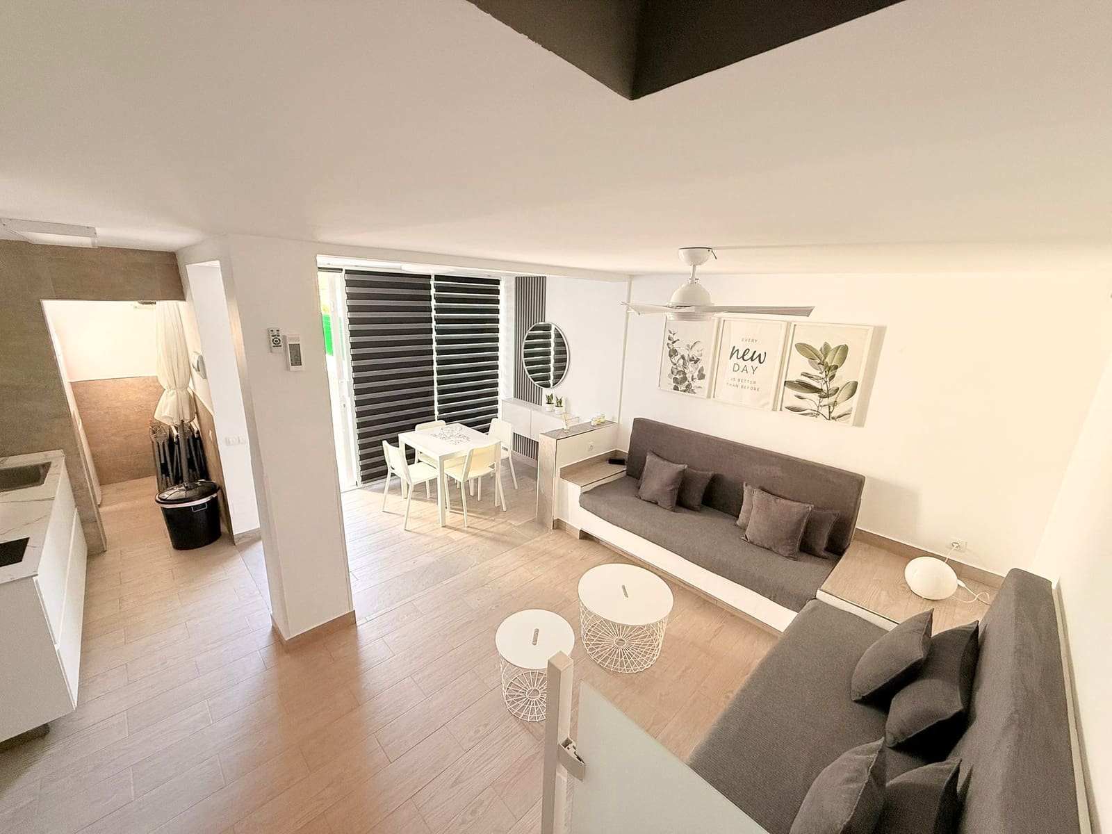 1 Zimmer Apartment zu vermieten in Sonneland mit Pool - 1.500 € (Ref: 9486601)