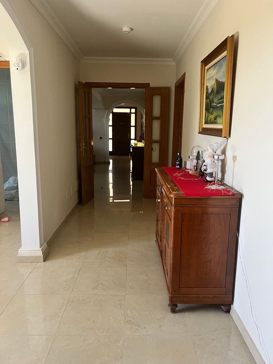 5 slaapkamer Villa te koop in Meloneras met zwembad garage - € 1.950.000 (Ref: 9521325)