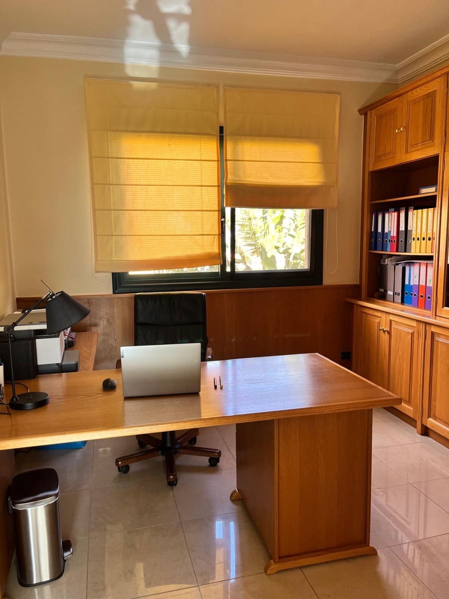 5 slaapkamer Villa te koop in Meloneras met zwembad garage - € 1.950.000 (Ref: 9521325)