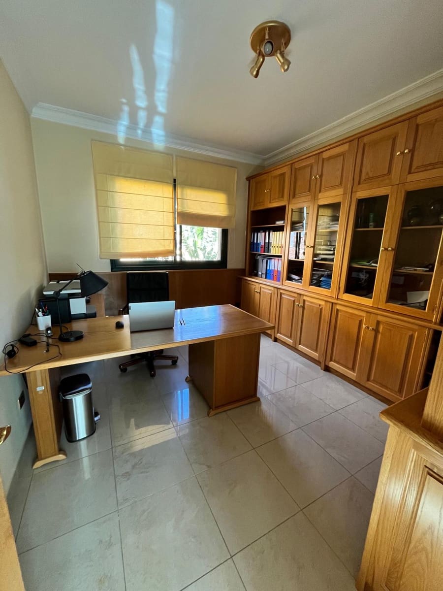 5 slaapkamer Villa te koop in Meloneras met zwembad garage - € 1.950.000 (Ref: 9521325)