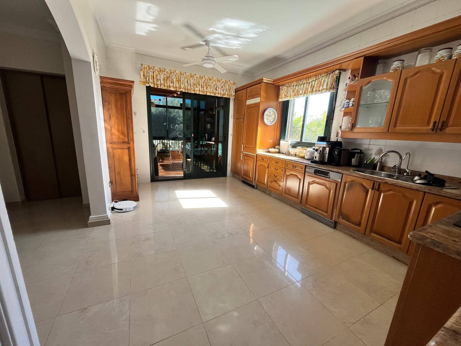 5 slaapkamer Villa te koop in Meloneras met zwembad garage - € 1.950.000 (Ref: 9521325)