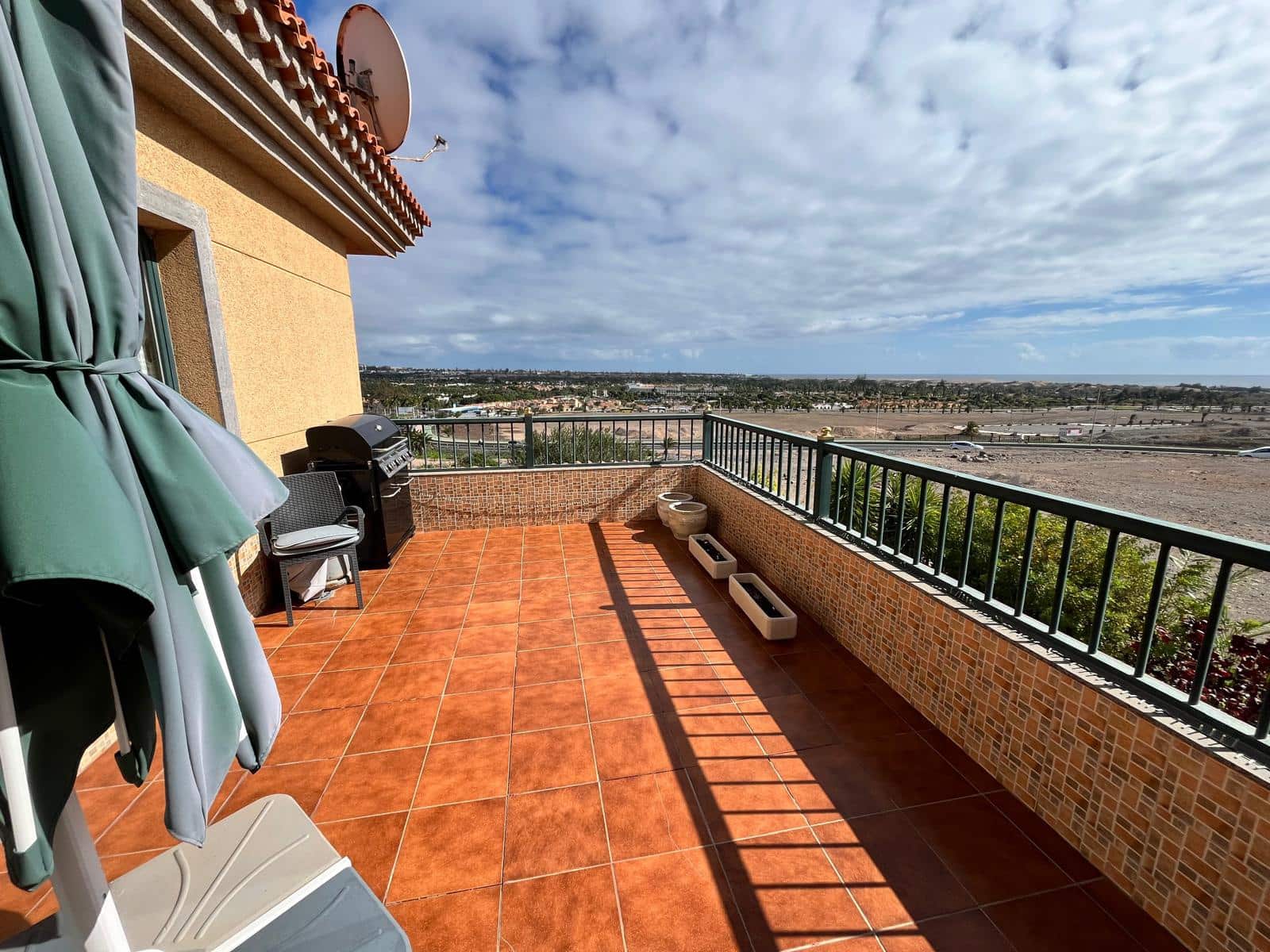 5 slaapkamer Villa te koop in Meloneras met zwembad garage - € 1.950.000 (Ref: 9521325)