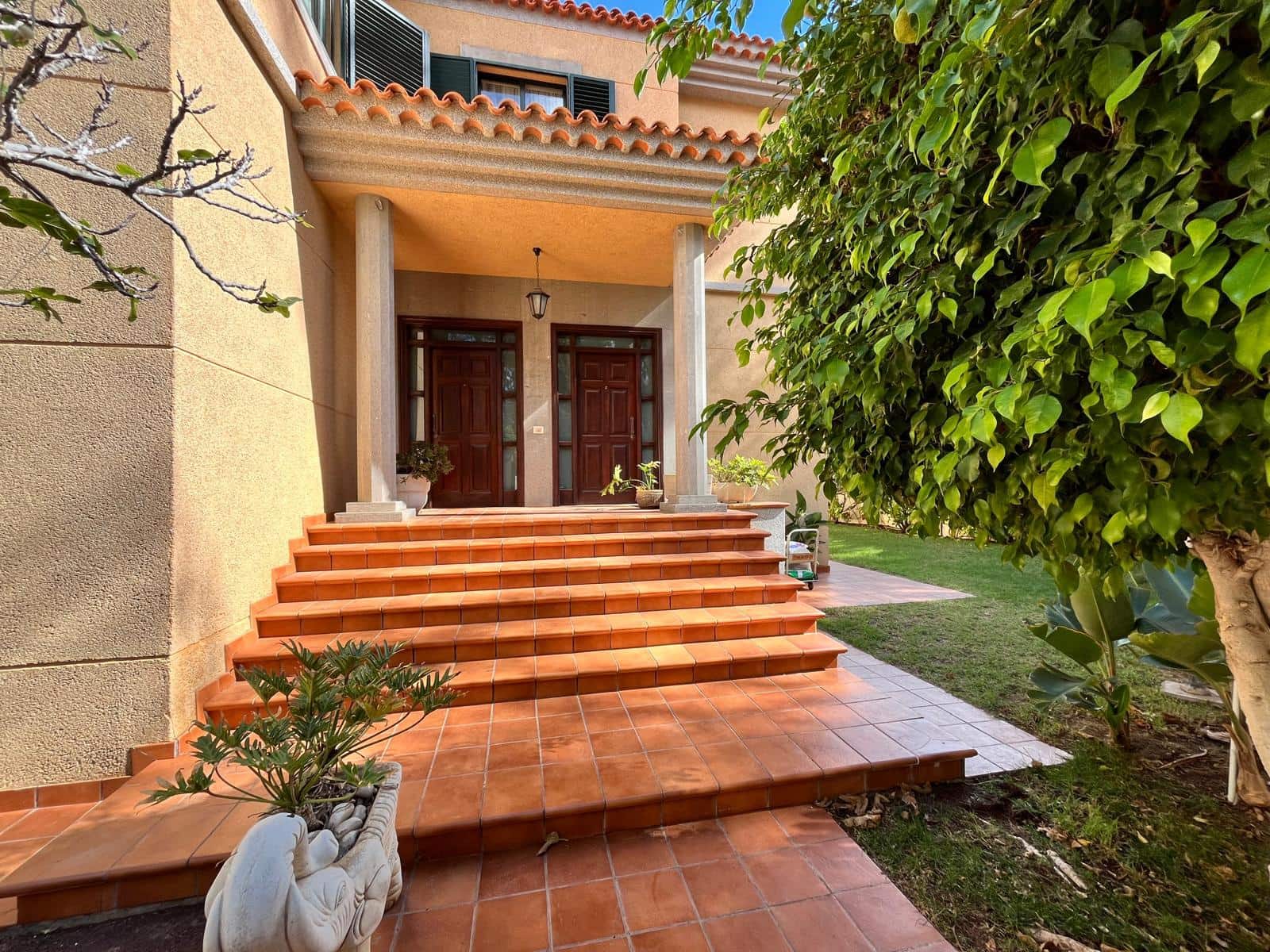 5 slaapkamer Villa te koop in Meloneras met zwembad garage - € 1.950.000 (Ref: 9521325)