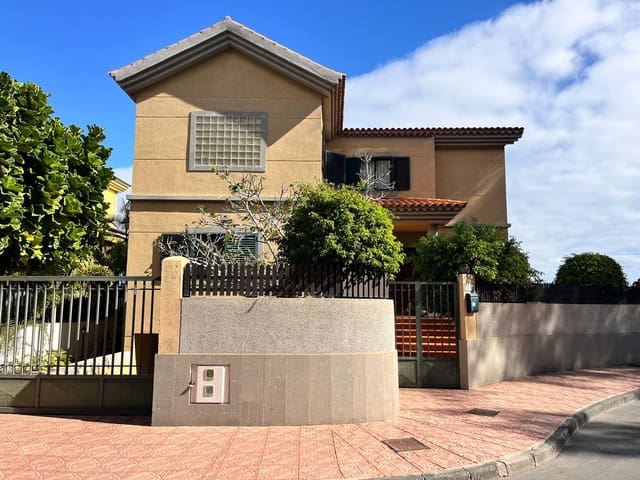 5 slaapkamer Villa te koop in Meloneras, San Bartolomé de Tirajana met zwembad garage - € 1.950.000 (Ref: 9521325)