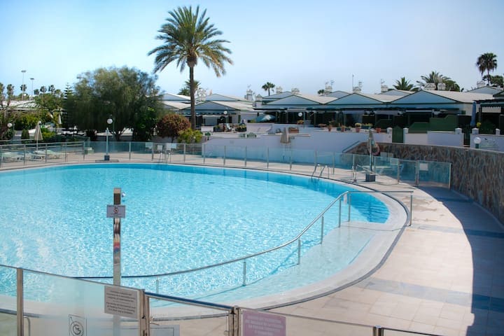 1 soverom Bungalow til leie i Maspalomas med svømmebasseng - € 1 500 (Ref: 9578271)