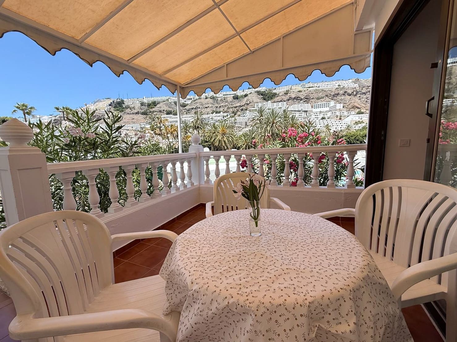 1 sypialnia Apartament do wynajęcia w Puerto Rico z basenem - 1 300 € (Ref: 9707612)