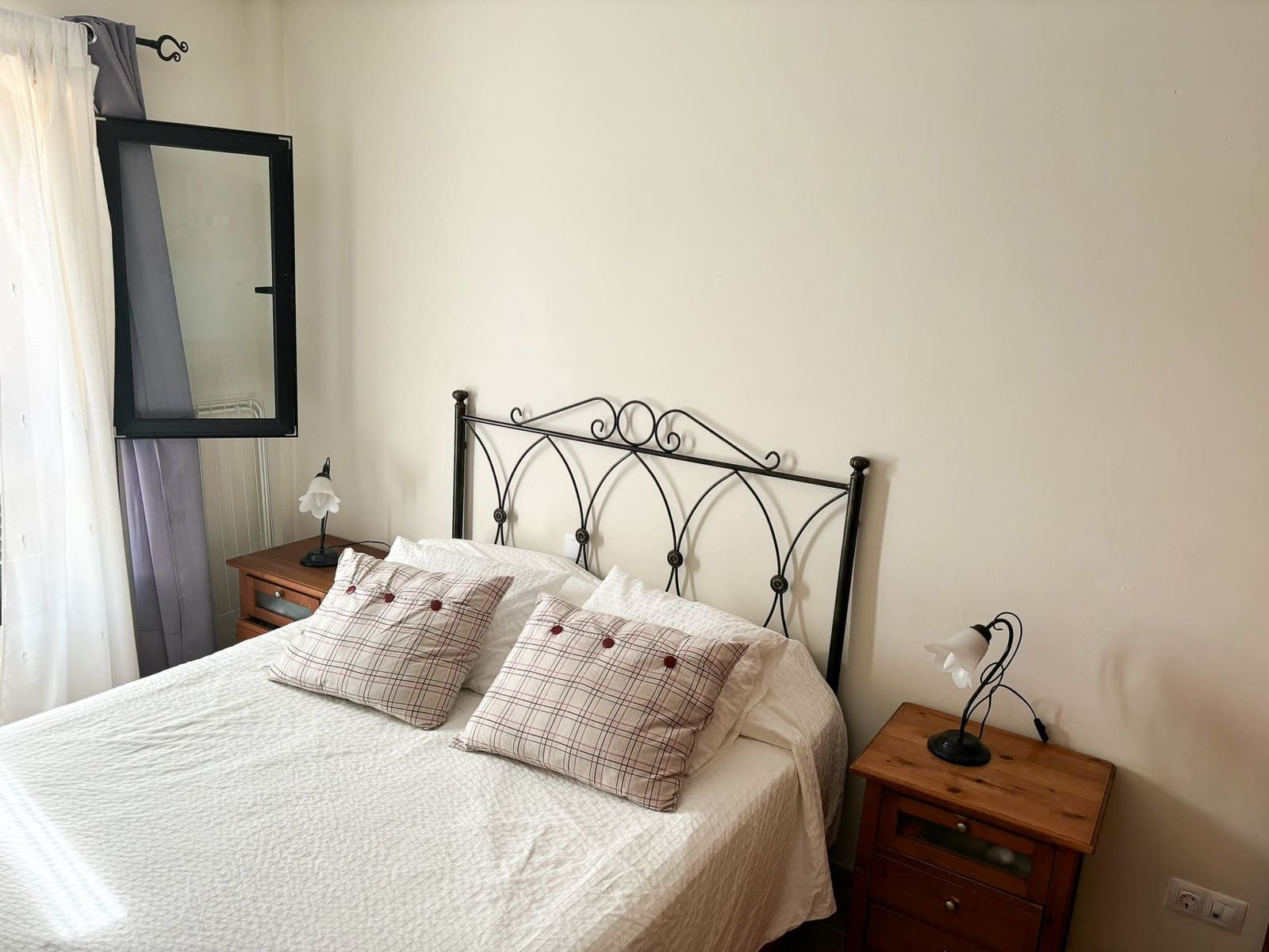 2 bedroom Apartment for rent in Playa de Salinetas - € 950 (Ref: 9712005)