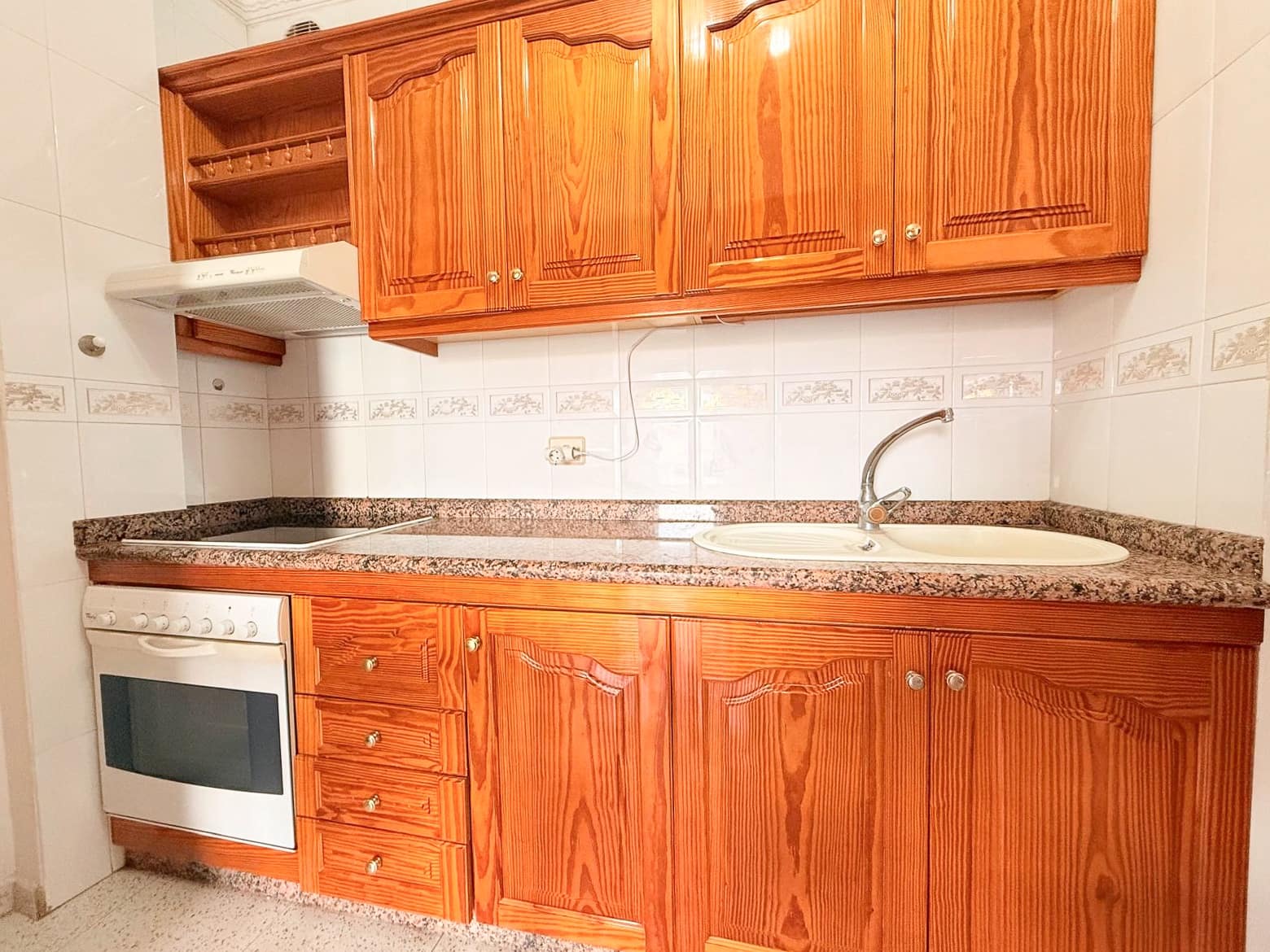 2 bedroom Apartment for rent in Arguineguin - € 850 (Ref: 9730229)