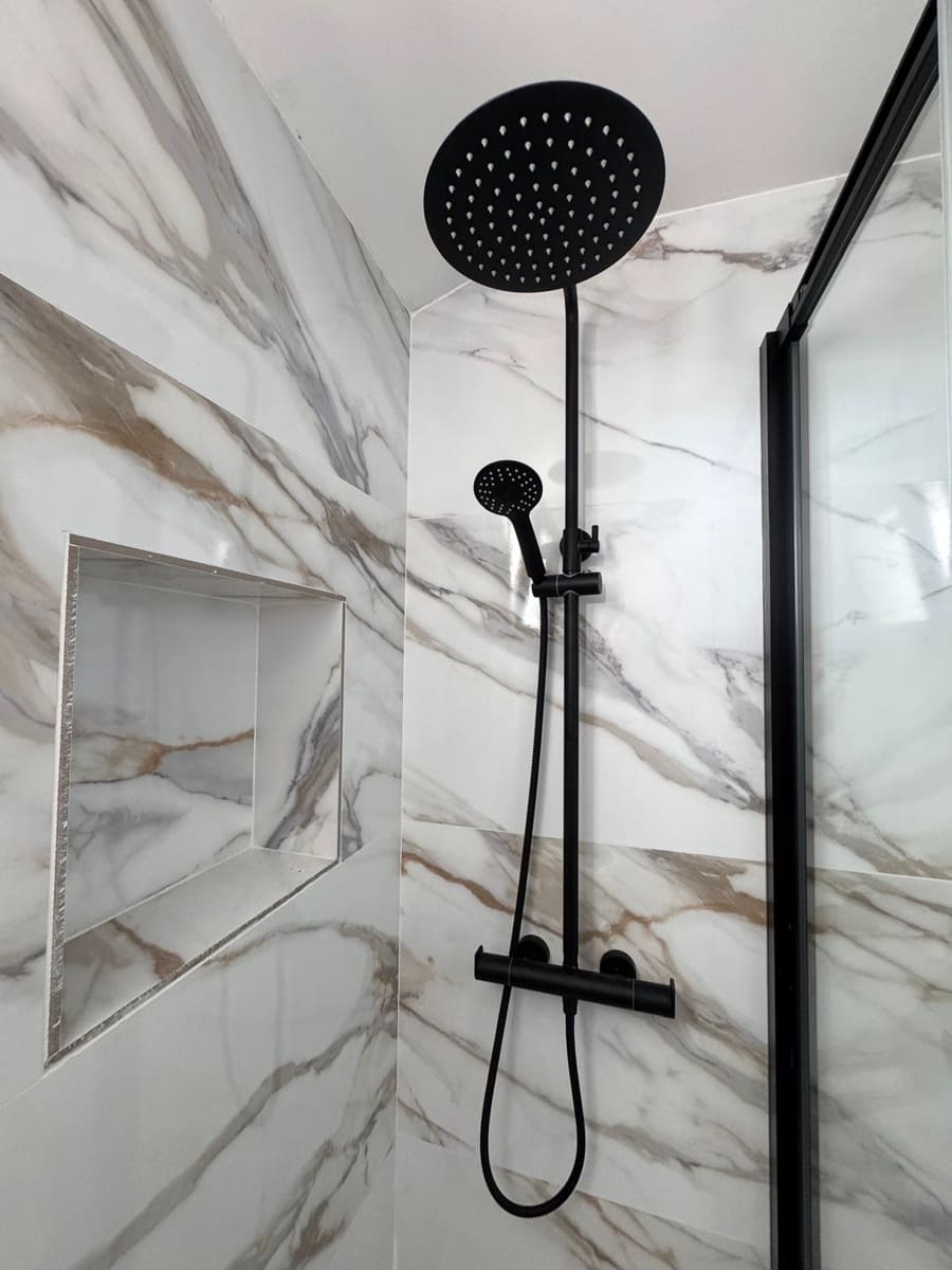 2 makuuhuone Rivitalo vuokrattavana paikassa Sonneland mukana uima-altaan 
autotalli - 1 350 € (Ref: 9764930)