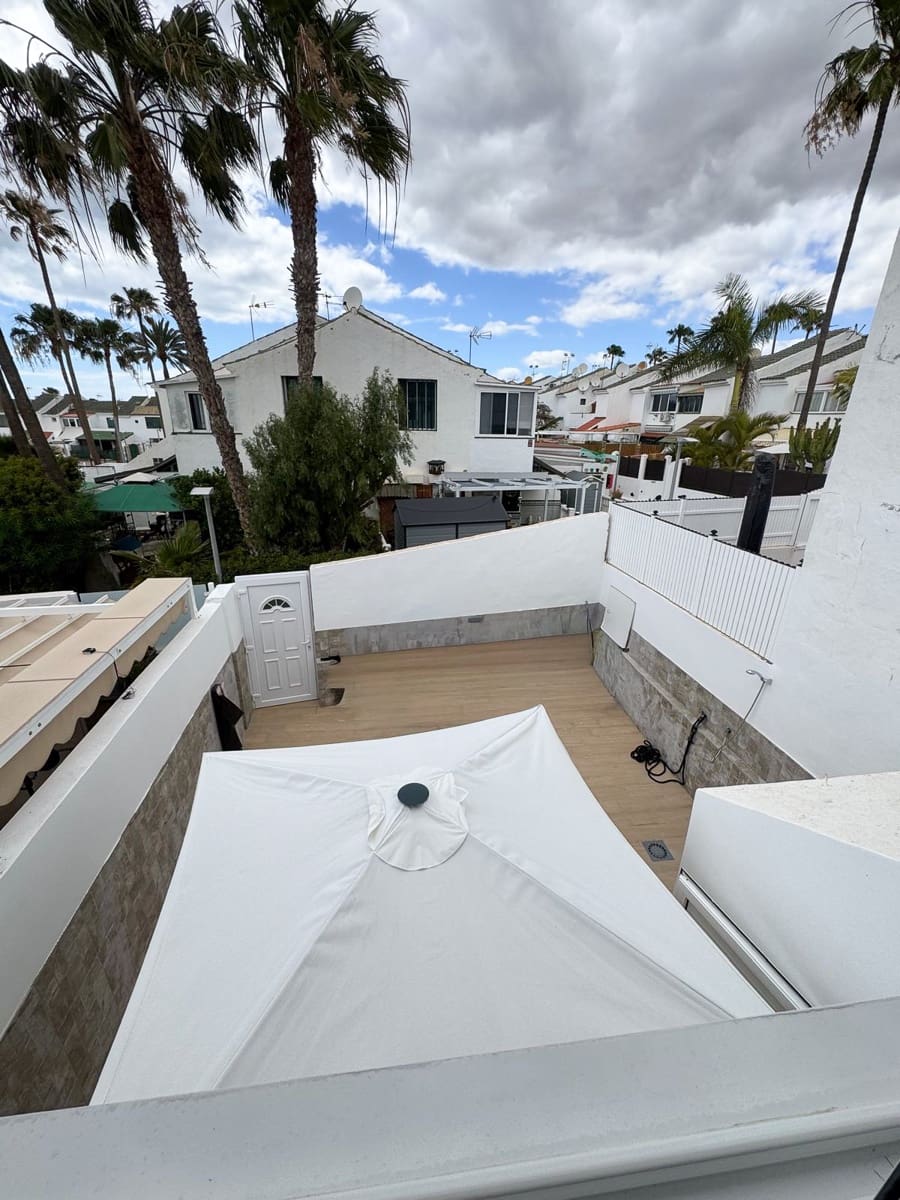 2 makuuhuone Rivitalo vuokrattavana paikassa Sonneland mukana uima-altaan 
autotalli - 1 350 € (Ref: 9764930)