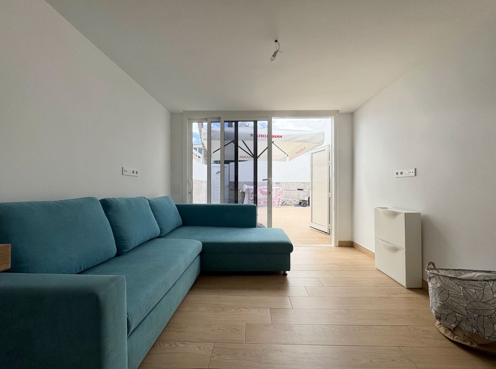 2 makuuhuone Rivitalo vuokrattavana paikassa Sonneland mukana uima-altaan 
autotalli - 1 350 € (Ref: 9764930)