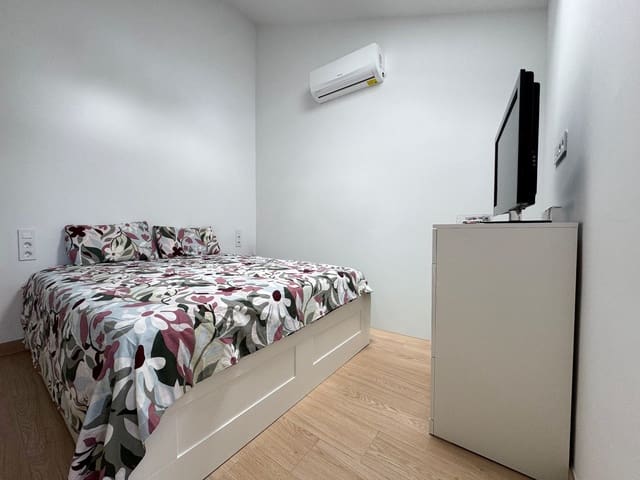 2 makuuhuone Rivitalo vuokrattavana paikassa Sonneland, San Bartolomé de Tirajana mukana uima-altaan 
autotalli - 1 350 € (Ref: 9764930)