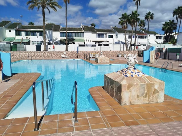 2 makuuhuone Rivitalo vuokrattavana paikassa Sonneland, San Bartolomé de Tirajana mukana uima-altaan 
autotalli - 1 350 € (Ref: 9764930)