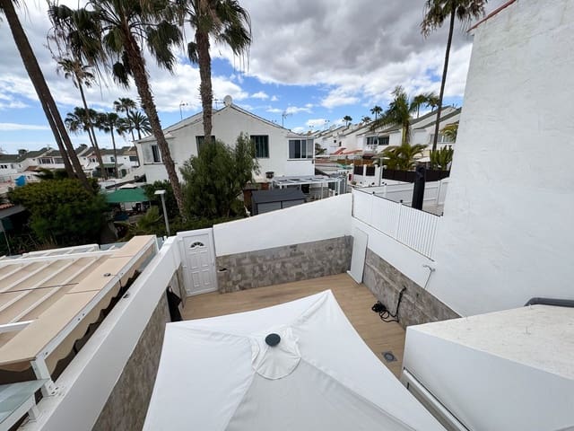 2 makuuhuone Rivitalo vuokrattavana paikassa Sonneland, San Bartolomé de Tirajana mukana uima-altaan 
autotalli - 1 350 € (Ref: 9764930)