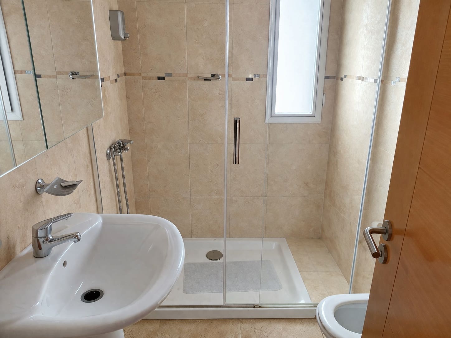 2 bedroom Apartment for rent in Arguineguin with pool - € 1,350 (Ref: 9765301)