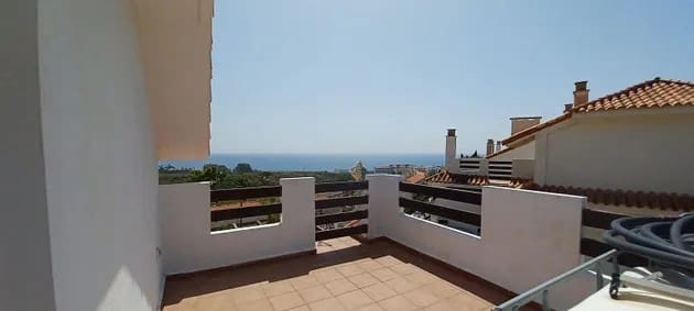 3 soveværelse Lejlighed til salg i Manilva med swimmingpool - € 285.000 (Ref: 9788747)