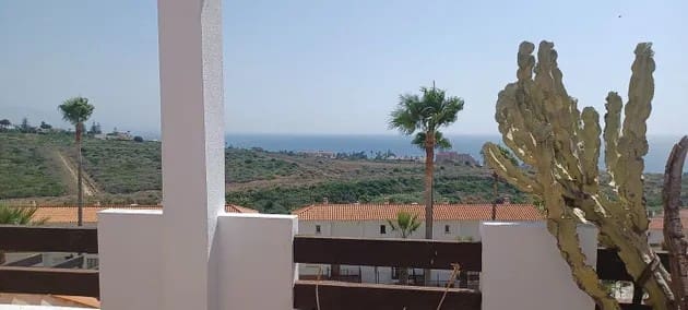 3 soveværelse Lejlighed til salg i Manilva med swimmingpool - € 285.000 (Ref: 9788747)