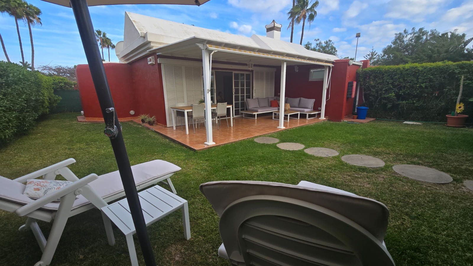 3 sypialnia Bungalow do wynajęcia w Maspalomas z basenem - 2 000 € (Ref: 9821854)