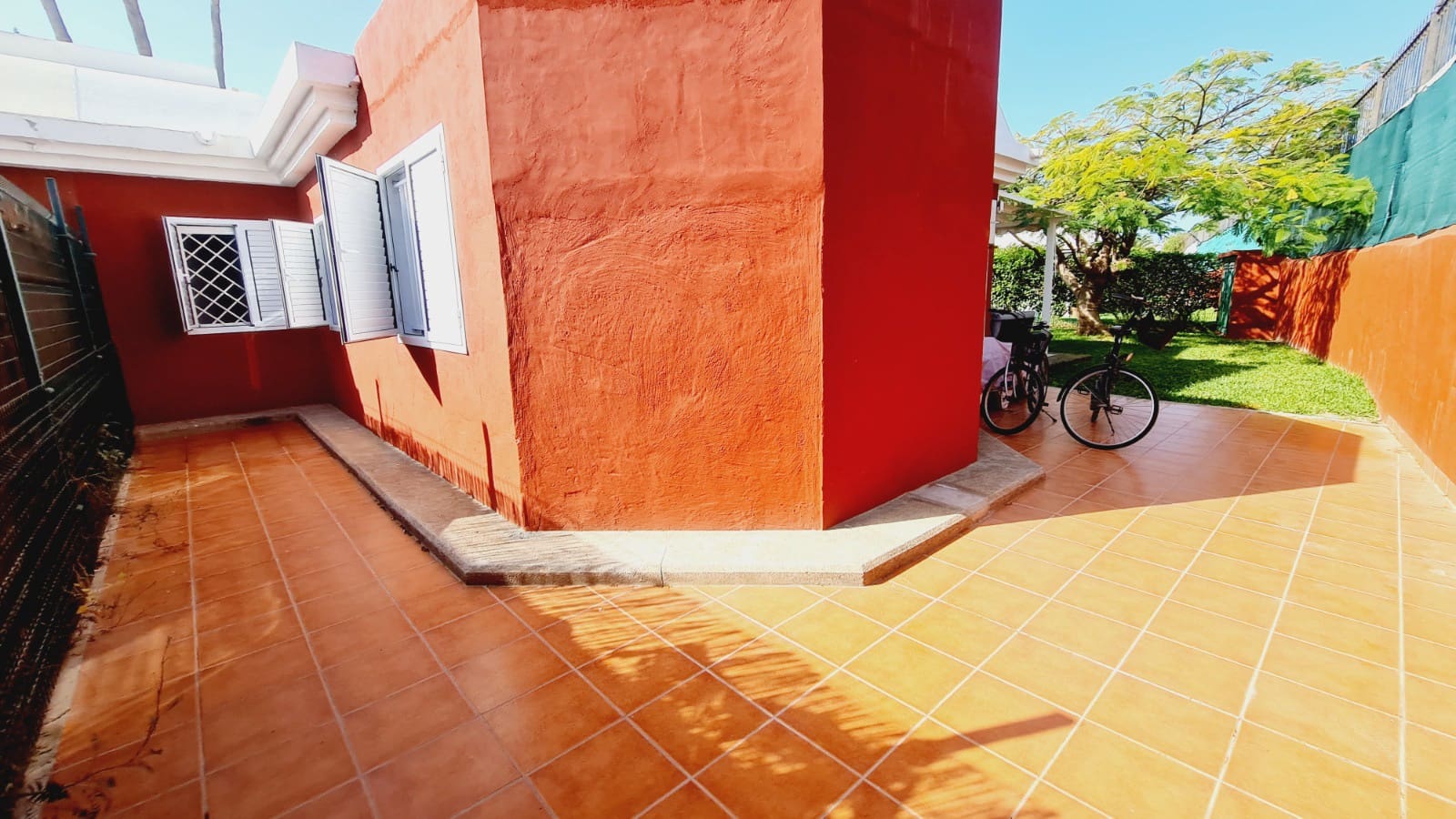 3 sypialnia Bungalow do wynajęcia w Maspalomas z basenem - 1 800 € (Ref: 9821855)