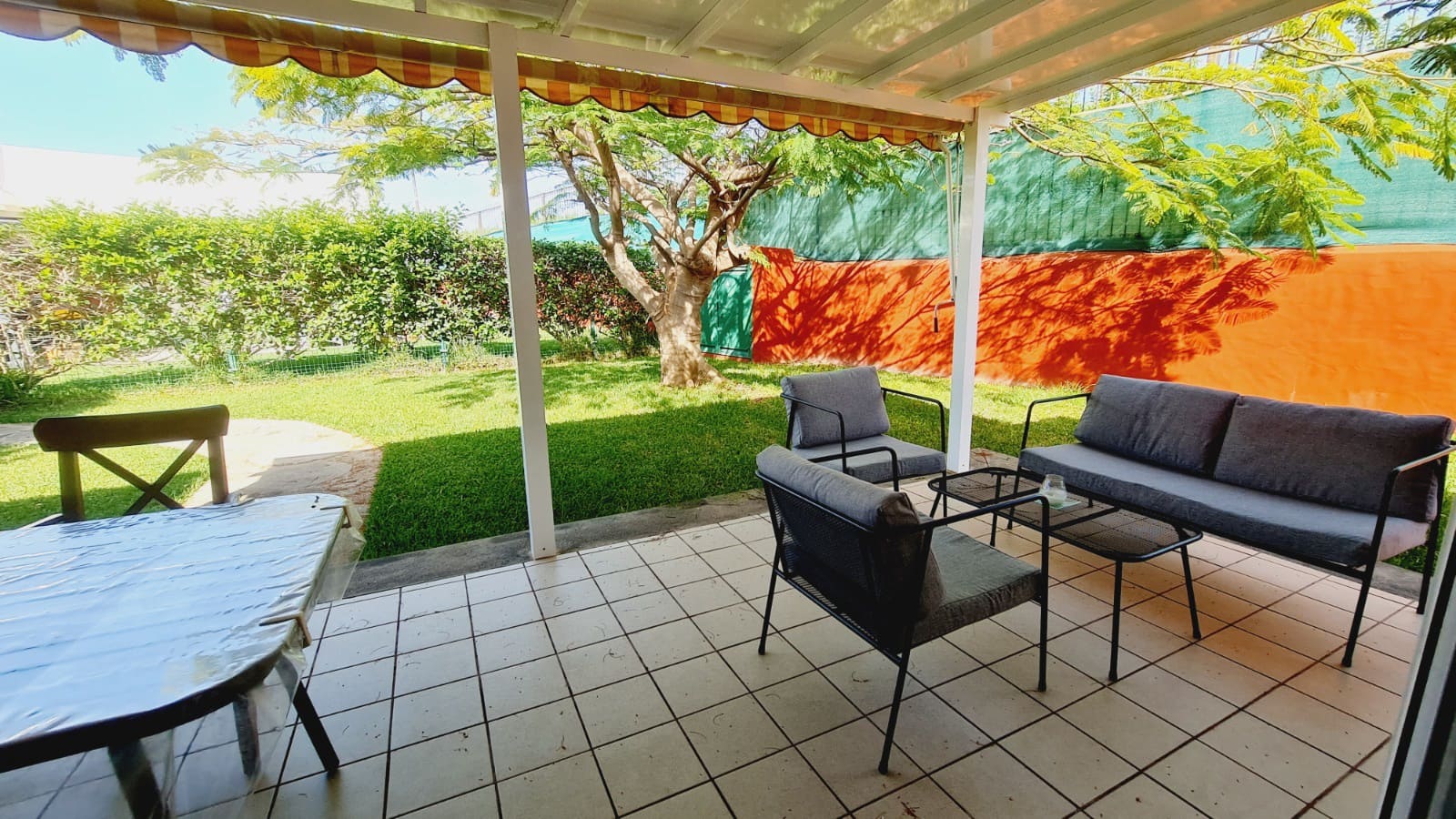 3 sypialnia Bungalow do wynajęcia w Maspalomas z basenem - 1 800 € (Ref: 9821855)