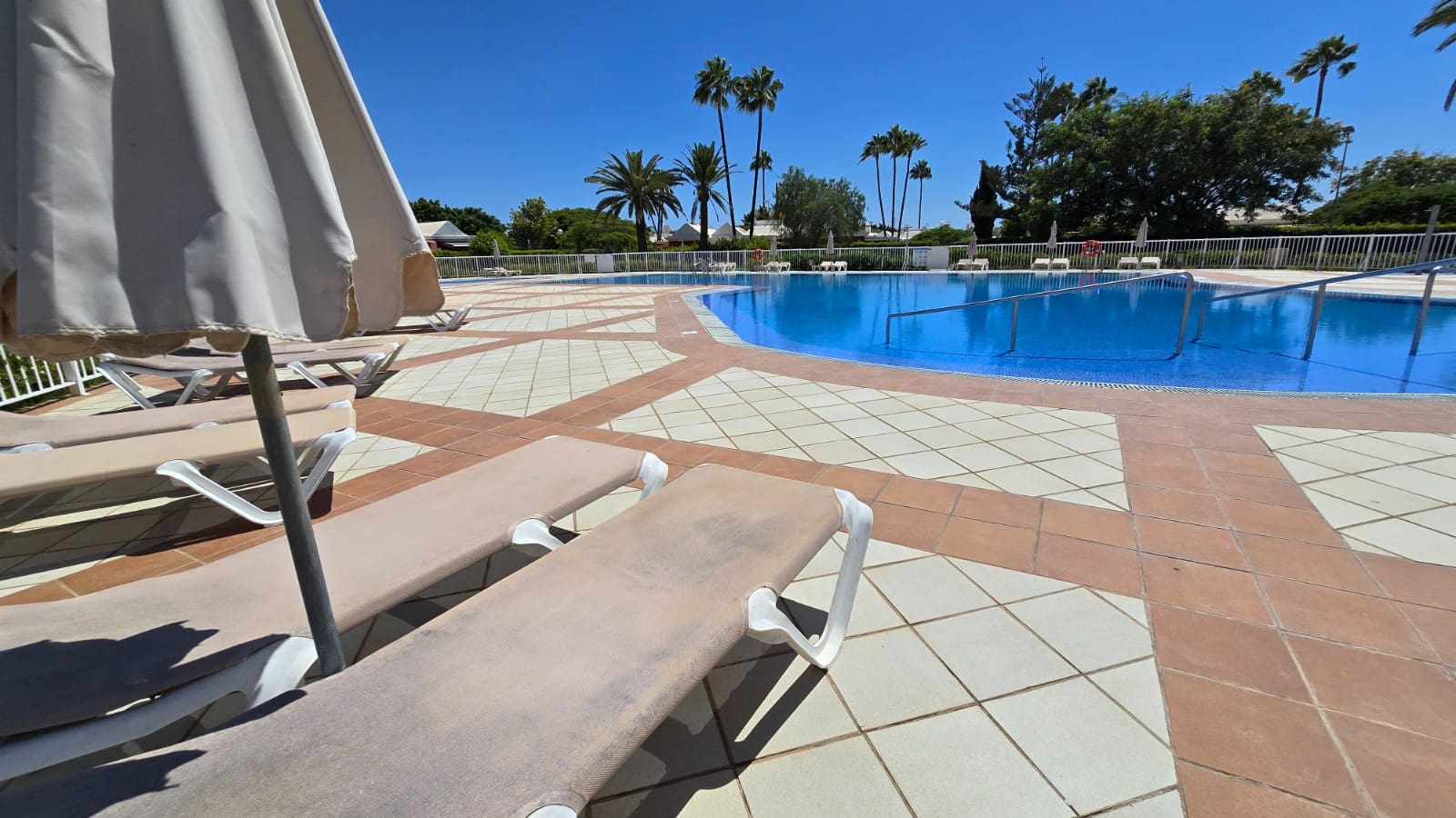 3 sypialnia Bungalow do wynajęcia w Maspalomas z basenem - 1 800 € (Ref: 9821855)