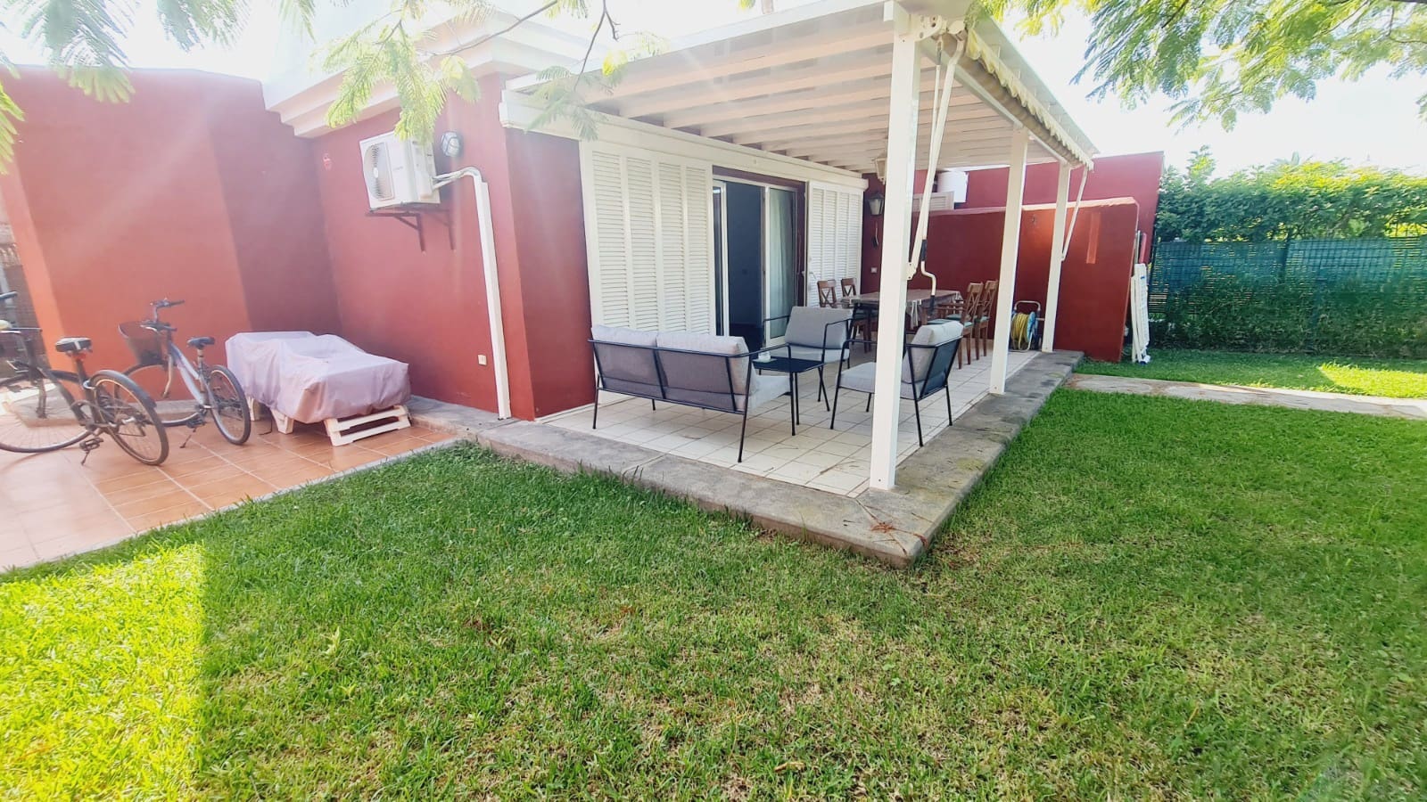 3 sypialnia Bungalow do wynajęcia w Maspalomas z basenem - 1 800 € (Ref: 9821855)