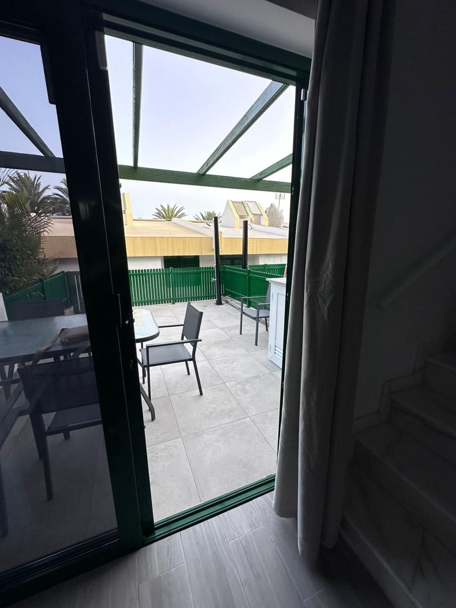 1 bedroom Bungalow for rent in Maspalomas with pool - € 1,200 (Ref: 9870563)