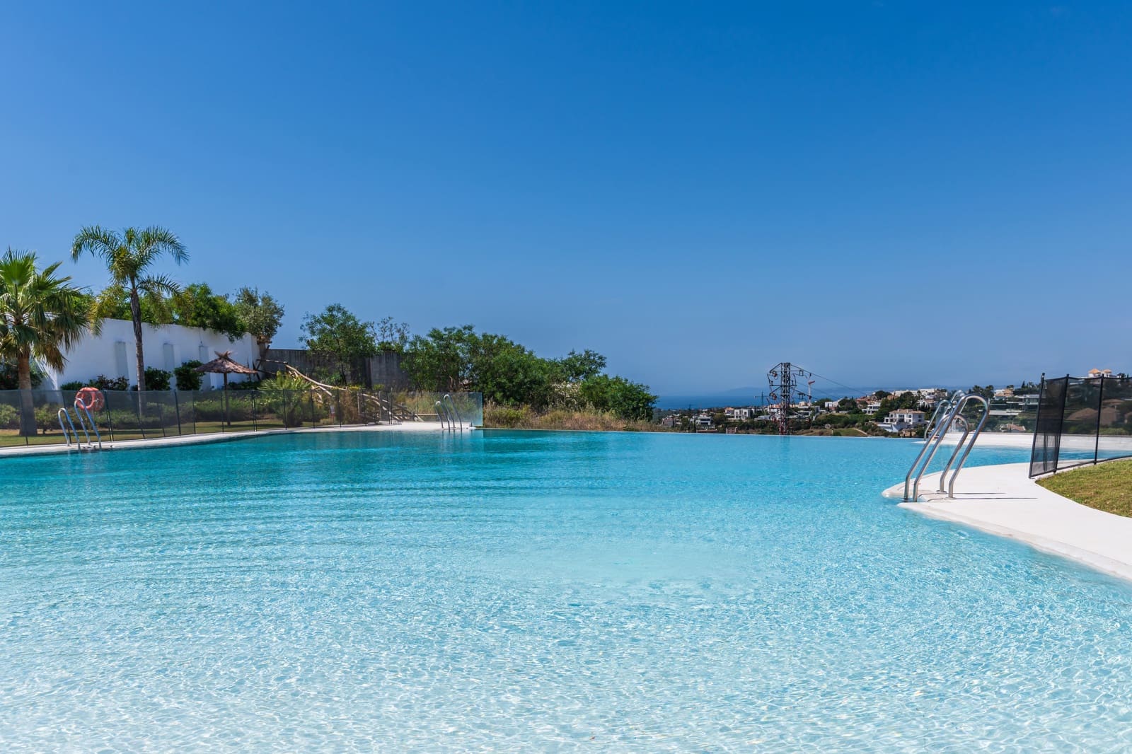 3 sovrum Lägenhet till salu i Benahavis med pool garage - 670 000 € (Ref: 9953643)