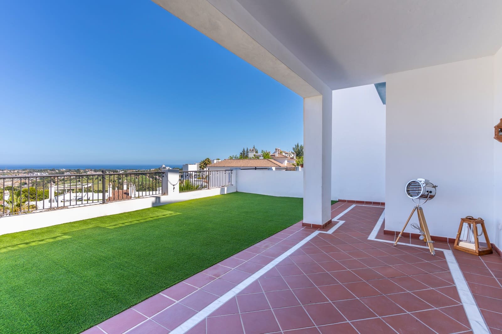 3 sovrum Lägenhet till salu i Benahavis med pool garage - 670 000 € (Ref: 9953643)