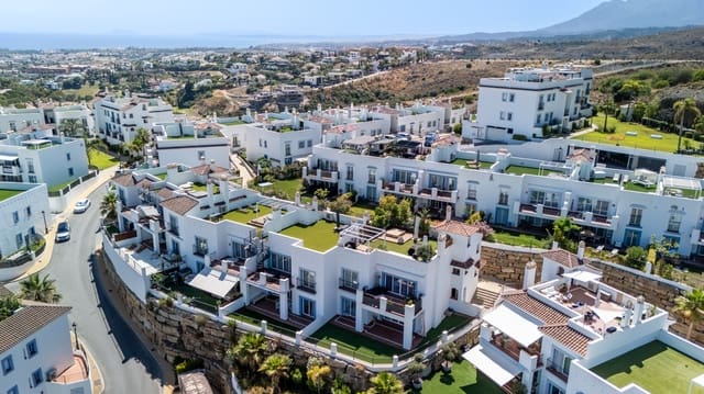 3 sovrum Lägenhet till salu i El Paraíso, Benahavís med pool garage - 670 000 € (Ref: 9953643)