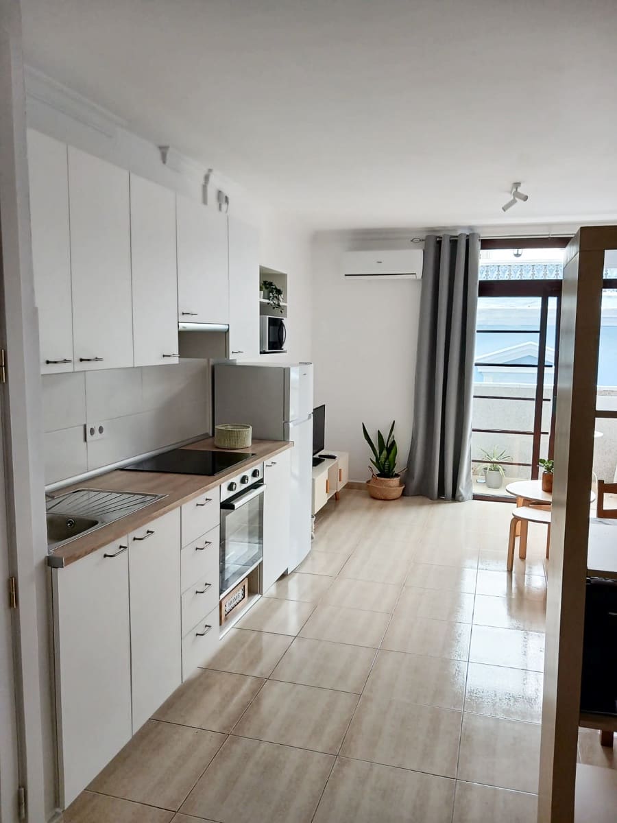 Studio for rent in Las Palmas de Gran Canaria with pool - € 850 (Ref: 9955456)