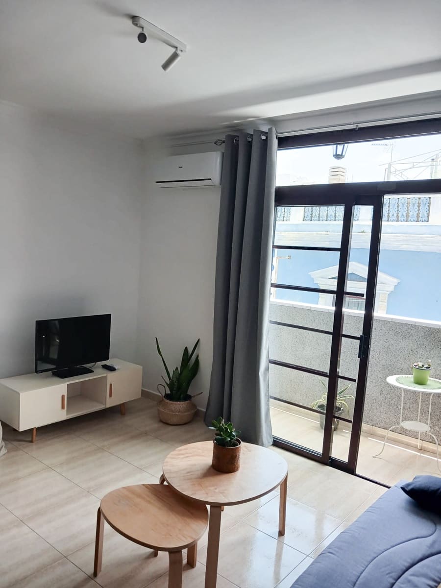 Studio for rent in Las Palmas de Gran Canaria with pool - € 850 (Ref: 9955456)