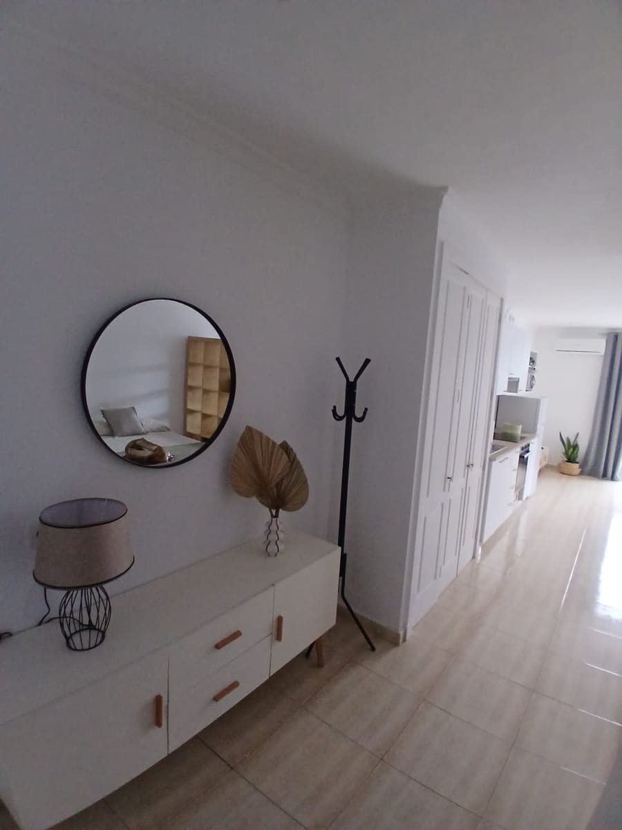 Studio for rent in Las Palmas de Gran Canaria with pool - € 850 (Ref: 9955456)