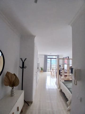 Studio til leie i Santa Catalina - Canteras, Las Palmas de Gran Canaria med svømmebasseng - € 850 (Ref: 9955456)